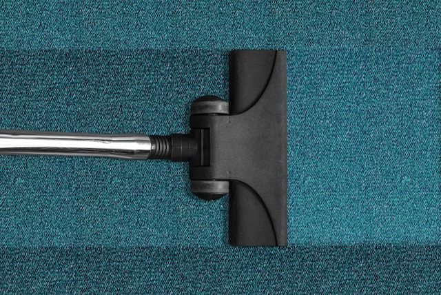 carpet-cleaning-vacuum
